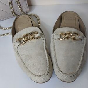 Donald J. Pliner Bless Size 9 B Women's Cream Loafers with Gold Chain